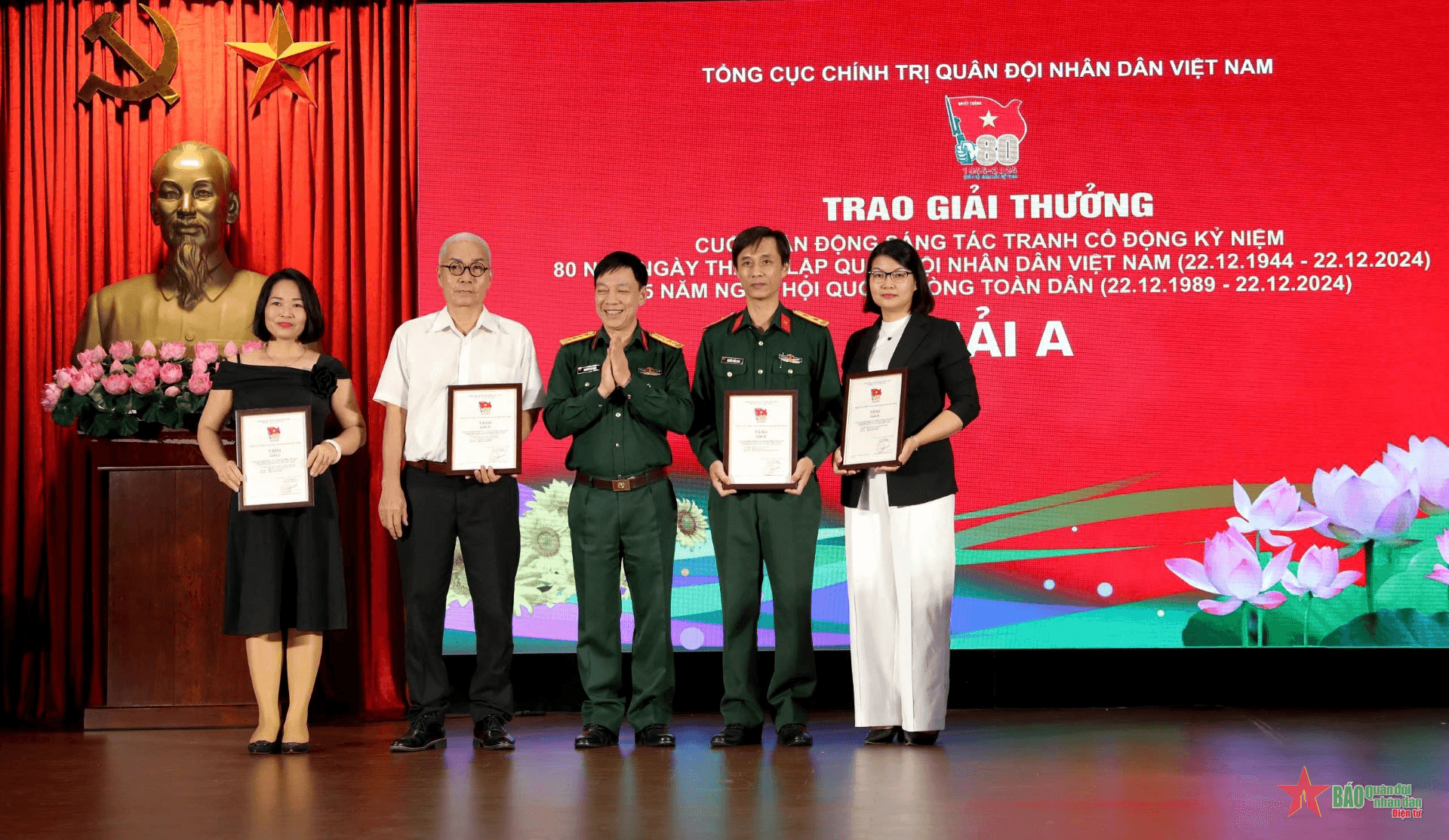 Sức hấp dẫn của hình tượng Bộ đội Cụ Hồ trên tranh cổ động