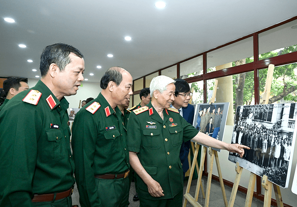 Nâng cao hiệu lực, hiệu quả công tác Đảng, công tác chính trị trong các nhiệm vụ