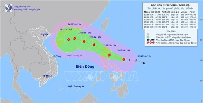 Bão Toraji giật cấp 12