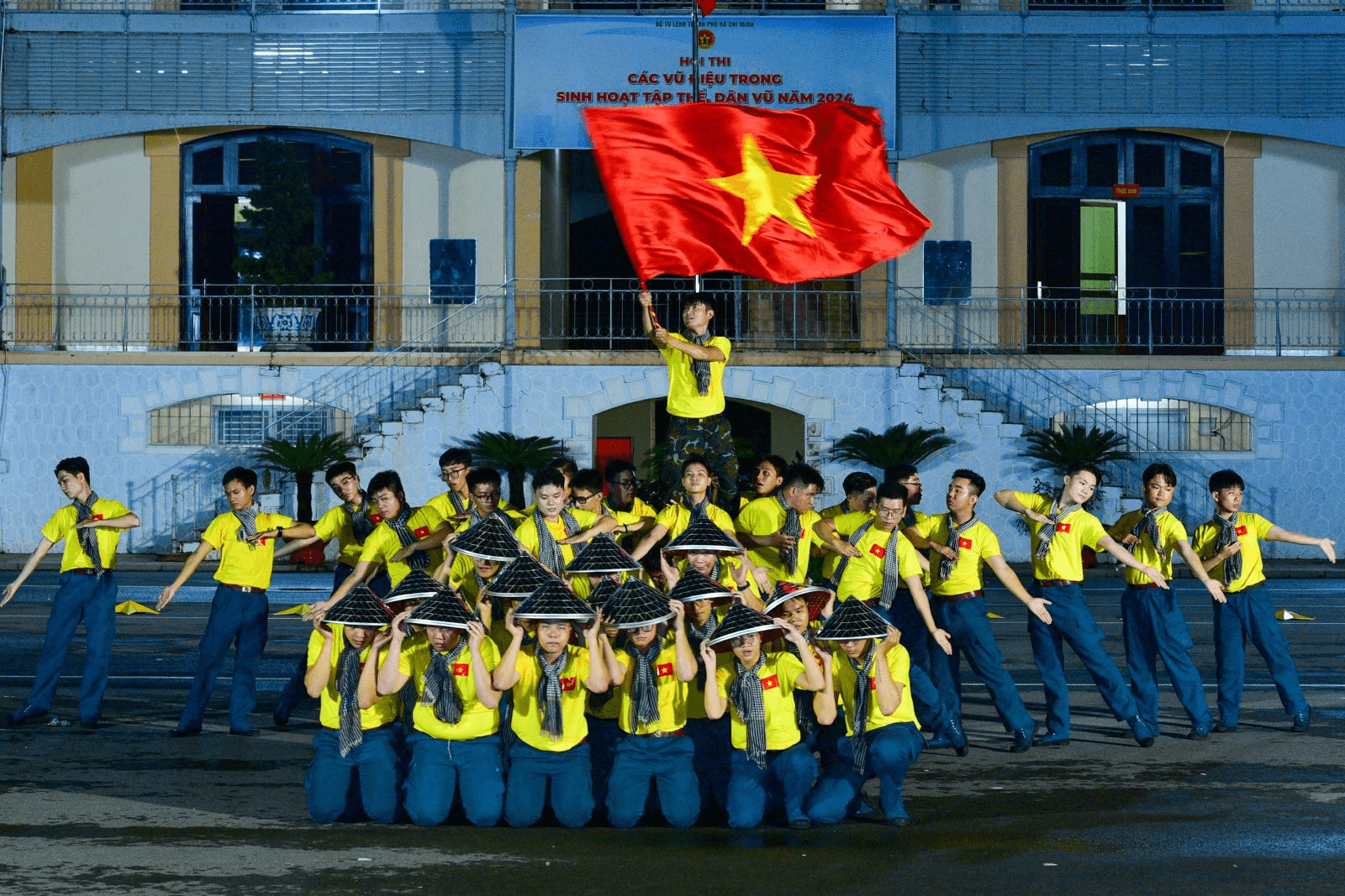 Vũ điệu tự hào người chiến sĩ