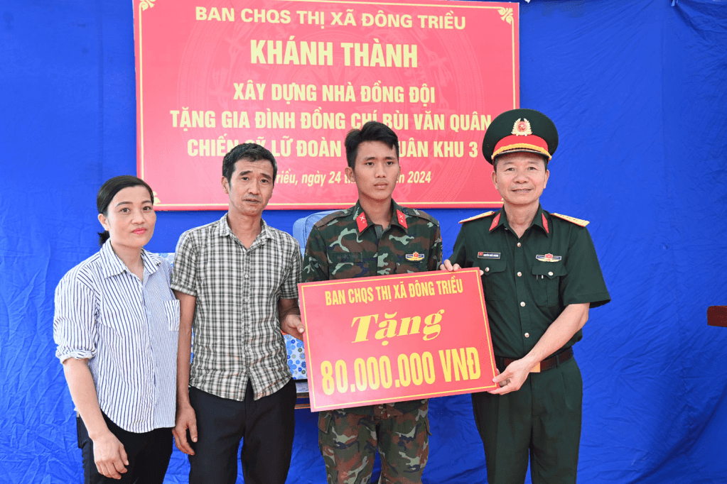 Ấm áp nhà đồng đội