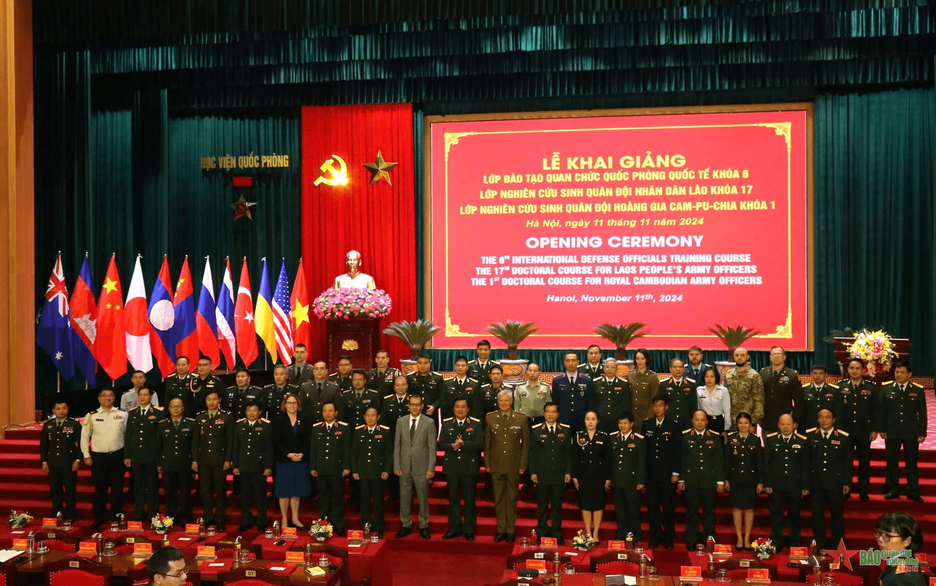 Học viện Quốc phòng khai giảng các lớp đào tạo quan chức quốc phòng và nghiên cứu sinh quốc tế