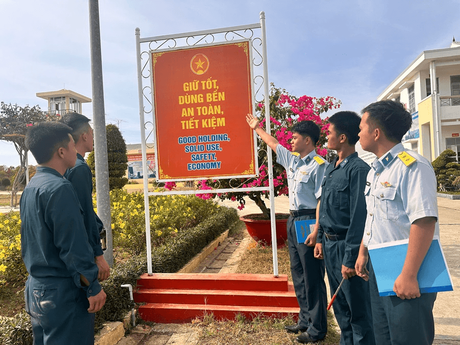 Cách học ngoại ngữ ở Tiểu đoàn 118