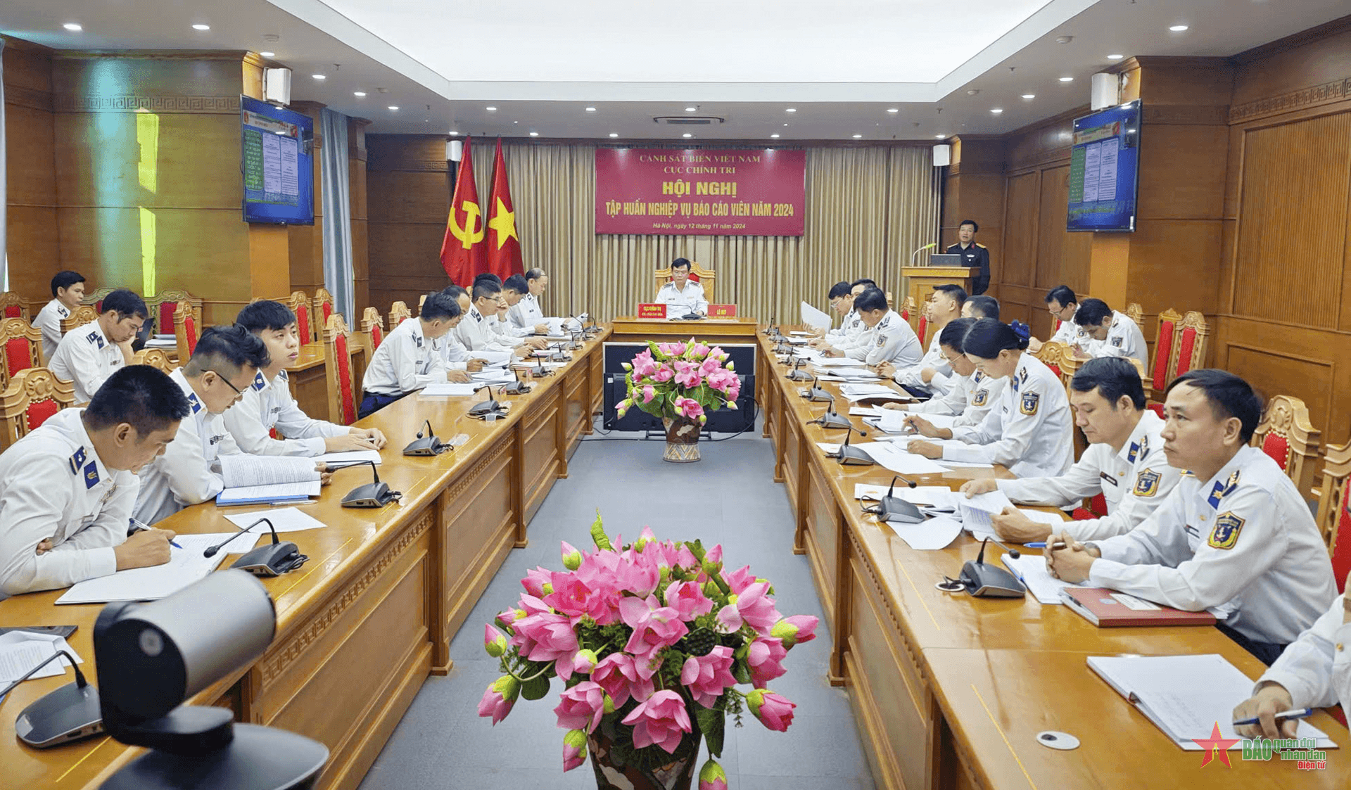 Cảnh sát biển tập huấn nghiệp vụ báo cáo viên