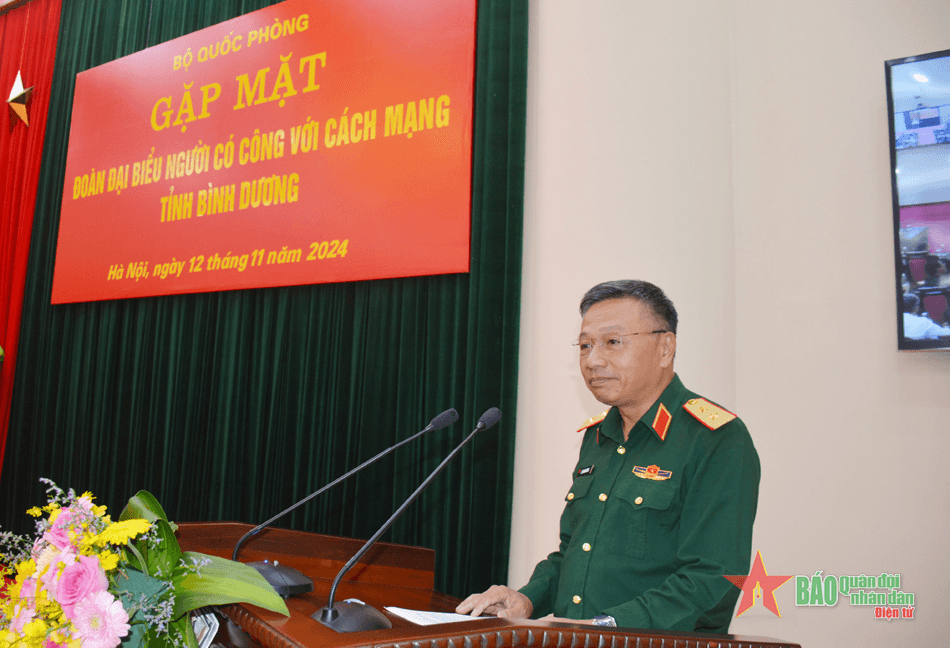 Trung tướng Lê Quang Minh chủ trì gặp mặt đoàn đại biểu người có công với cách mạng tỉnh Bình Dương