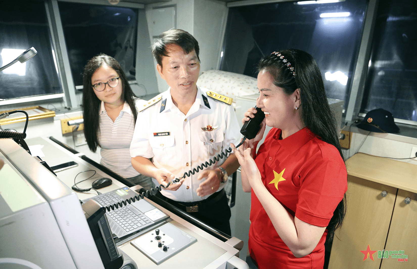 Phát thanh nội bộ - "Món ăn tinh thần" ý nghĩa trên Tàu KN-290