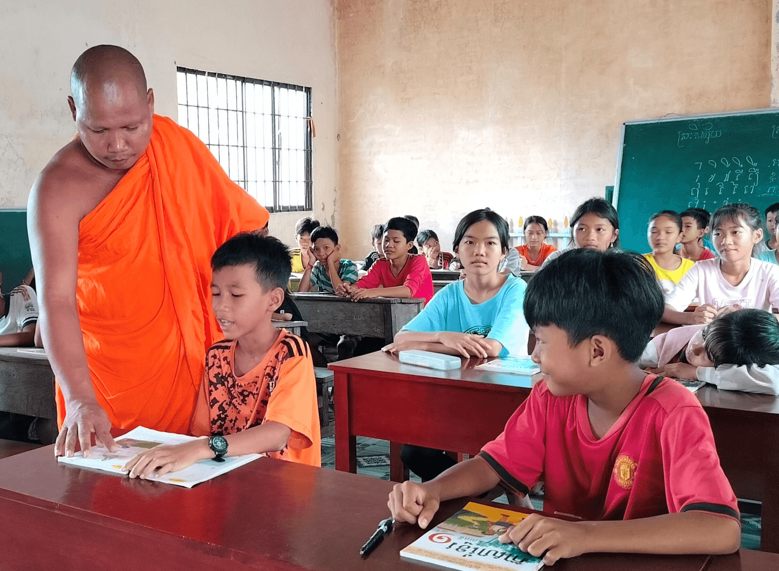 Chăm lo học sinh người Khmer ở Trà Vinh