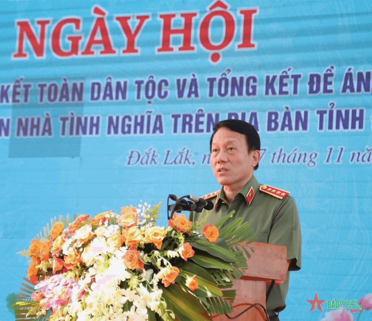 Bộ trưởng Bộ Công an dự Ngày hội Đại đoàn kết dân tộc tại xã Ea Ktur, huyện Cư Kuin (Đắk Lắk)