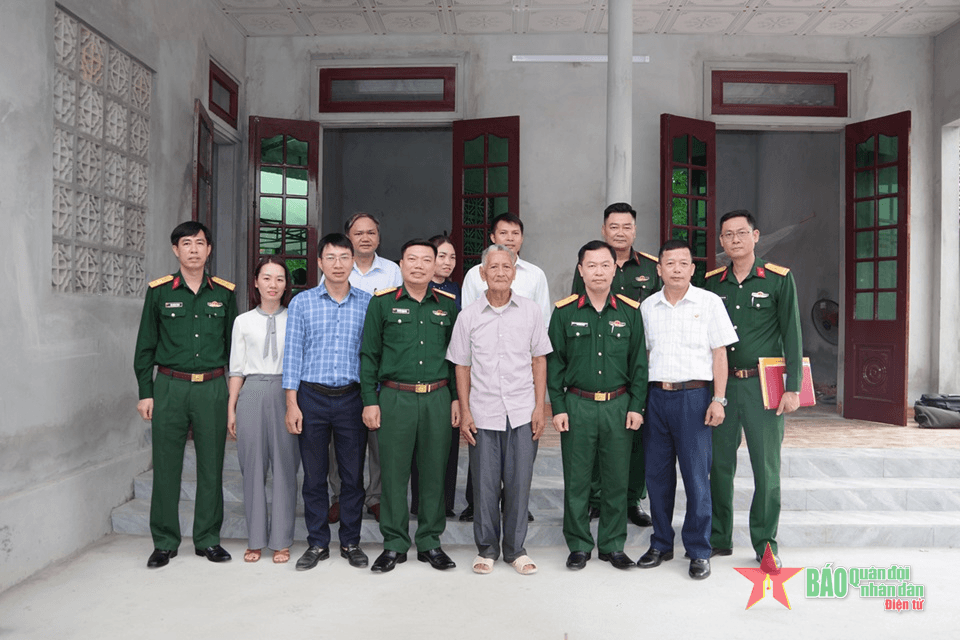 Thanh Hóa trao nhà tình nghĩa tặng gia đình chính sách Đỗ Ngọc Hào
