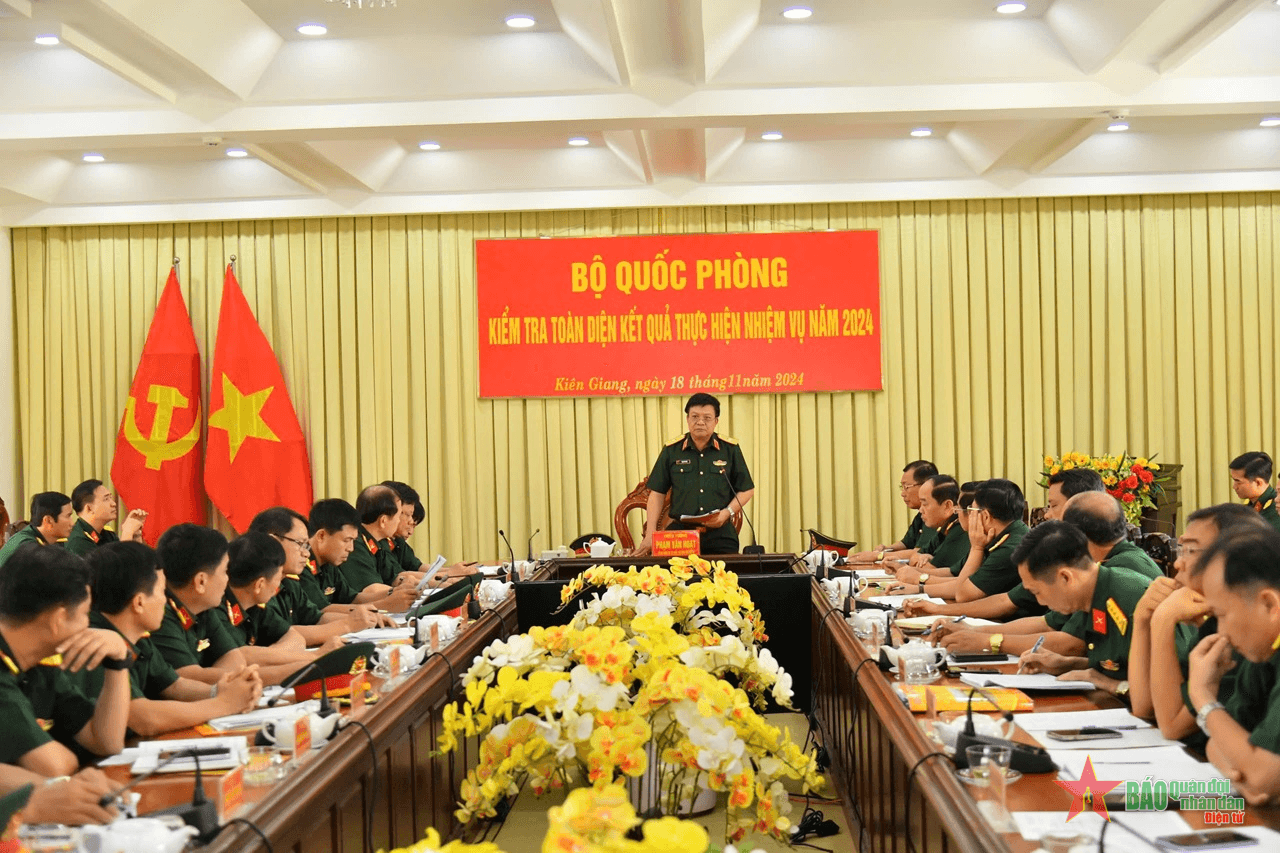 Bộ Quốc phòng kiểm tra toàn diện Bộ CHQS tỉnh Kiên Giang