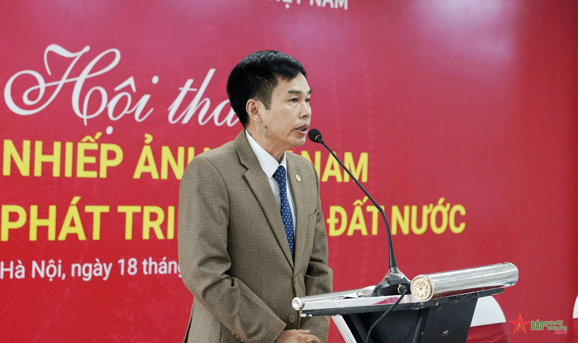 Đánh giá những thành tựu của nhiếp ảnh Việt Nam trong 50 năm qua