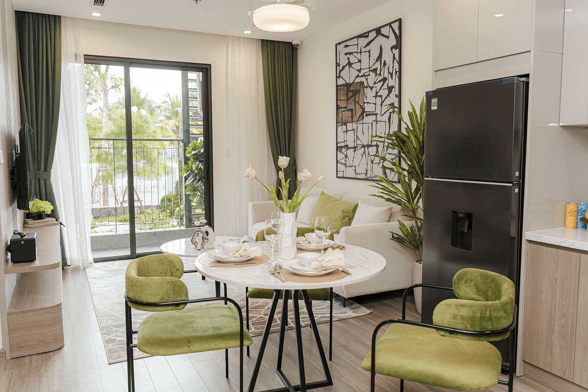 Nhà mẫu The Premium nhận “mưa lời khen” trong ngày ra mắt