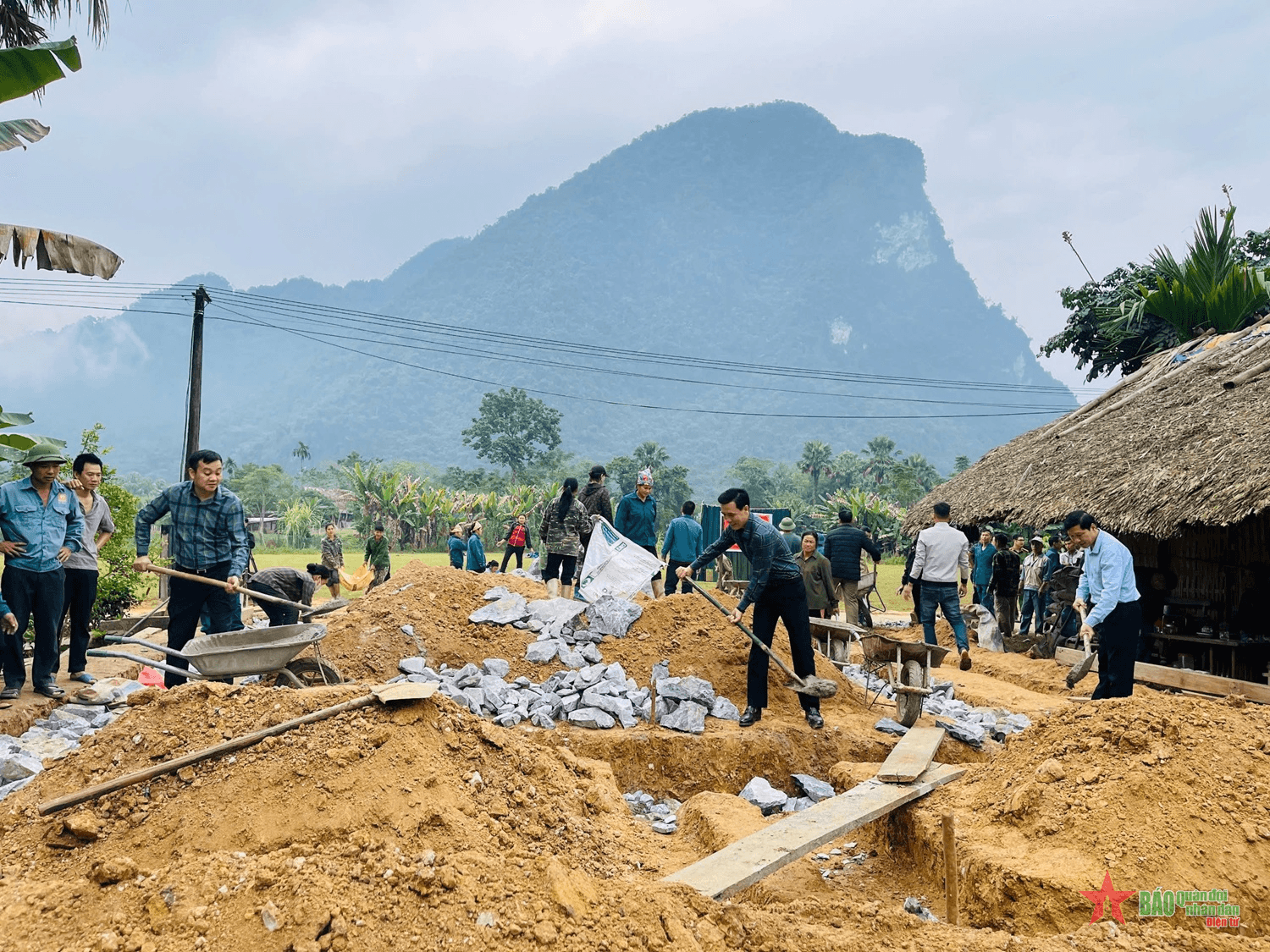 Huyện Vị Xuyên (Hà Giang): Đồng loạt khởi công xóa 24 nhà tạm, nhà dột nát