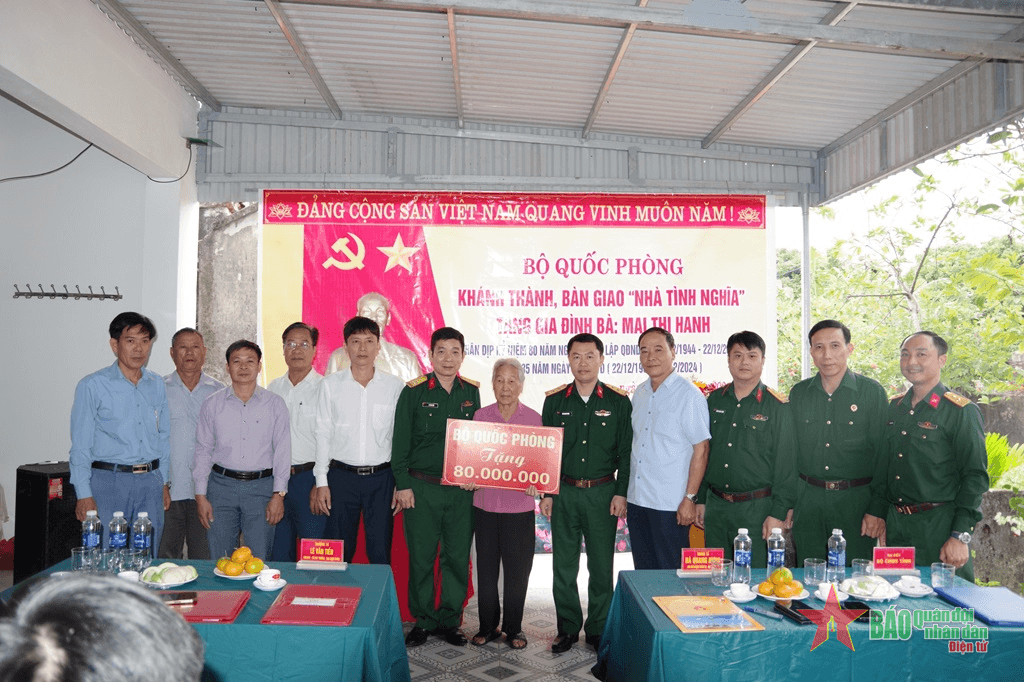 Thanh Hóa: Trao nhà tình nghĩa cho gia đình chính sách huyện Nga Sơn