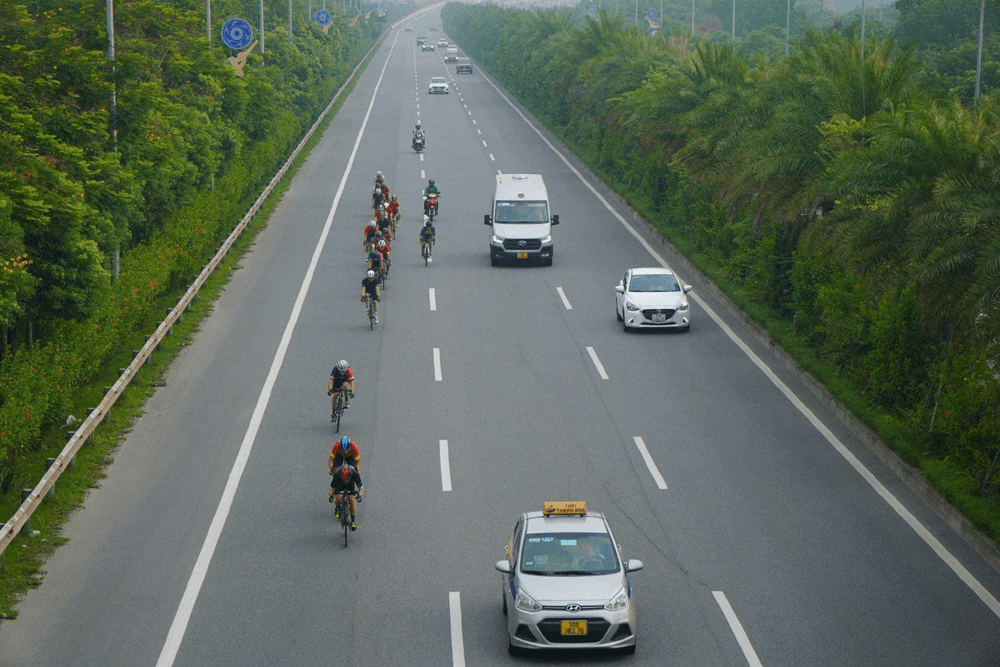 Xử lý nghiêm người đi xe đạp vào đường cao tốc