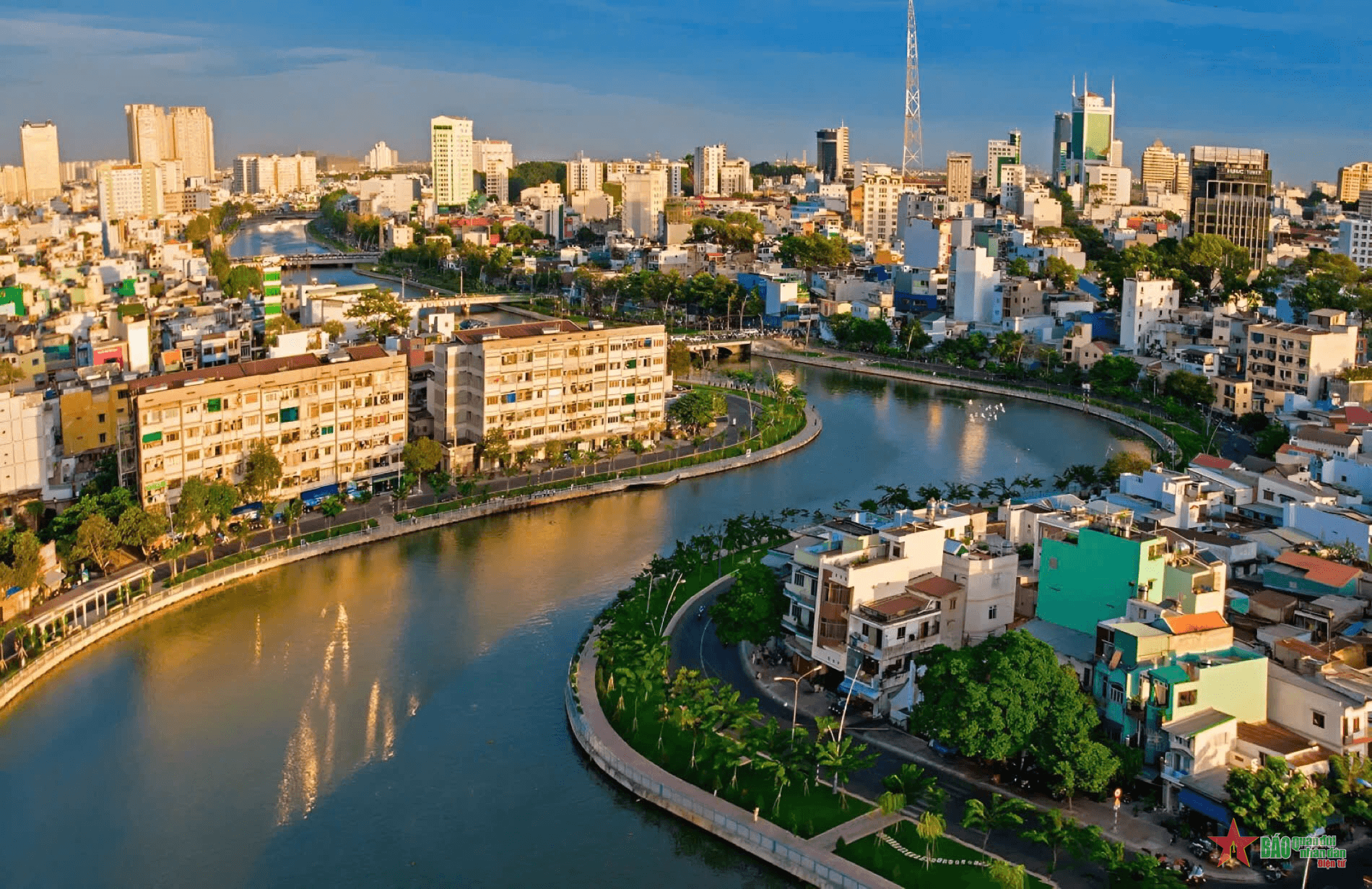 Khơi dậy nguồn lực phát triển du lịch trên những dòng sông kênh