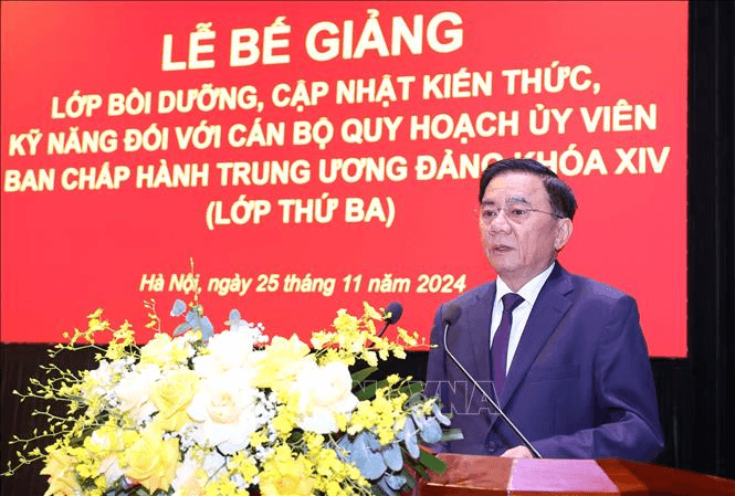 Bế giảng Lớp bồi dưỡng, cập nhật kiến thức, kỹ năng đối với cán bộ quy hoạch Ủy viên Trung ương Đảng khóa XIV