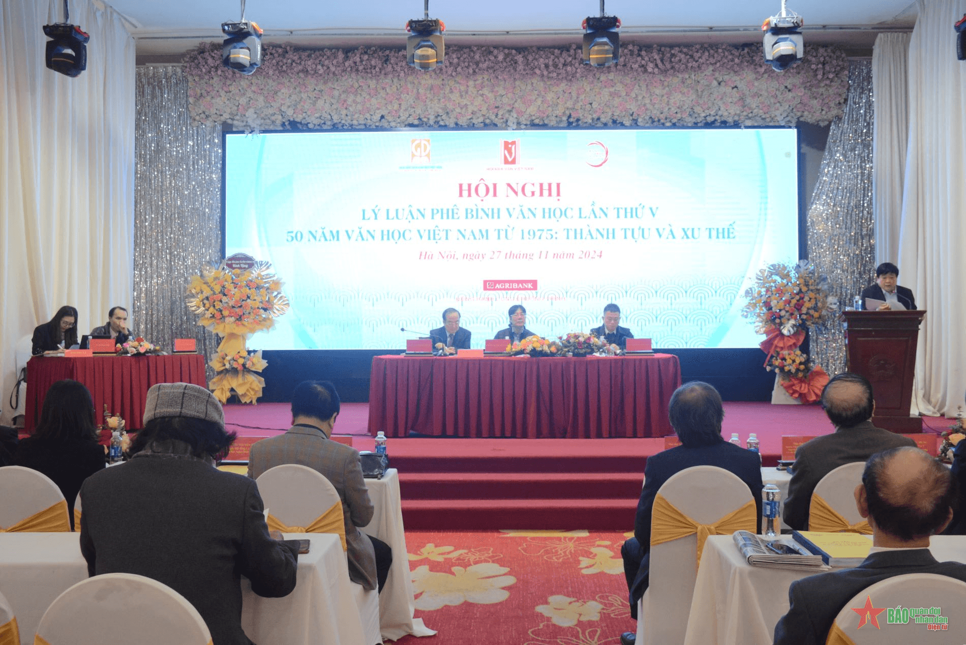 Đánh giá đa chiều 50 năm văn học Việt Nam từ 1975