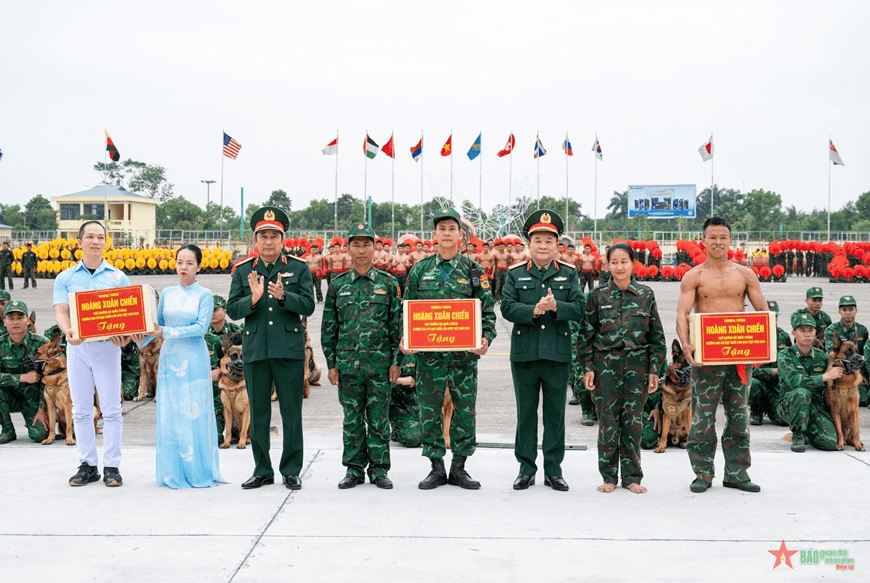 Đặc công, máy bay, quân khuyển sẽ trình diễn tại Triển lãm Quốc phòng Quốc tế 2024
