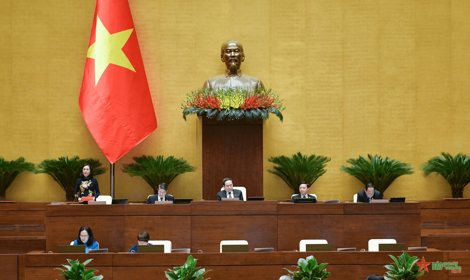 Tăng mức phân bổ từ nguồn thu bảo hiểm y tế cho khám, chữa bệnh lên 92%