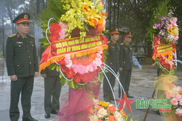 Đoàn công tác Quân ủy Trung ương, Bộ Quốc phòng hoạt động tri ân tại địa bàn tỉnh Quảng Bình và Quảng Trị
