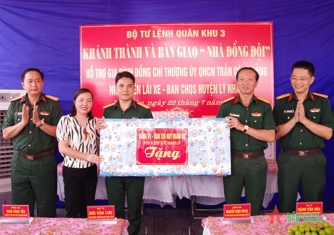Chỉ huy trưởng nhiệt huyết, mẫu mực