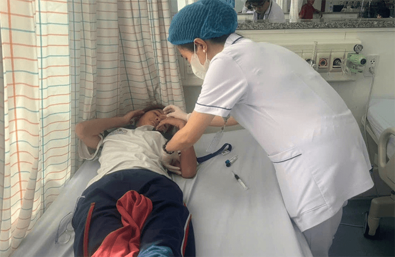 Xử lý nghiêm vụ việc 379 người nhập viện sau khi ăn bánh mì ở Bà Rịa - Vũng Tàu