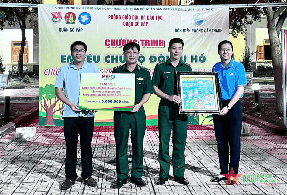 Sôi nổi, ý nghĩa chương trình “Vẻ vang truyền thống, tiếp bước cha anh”