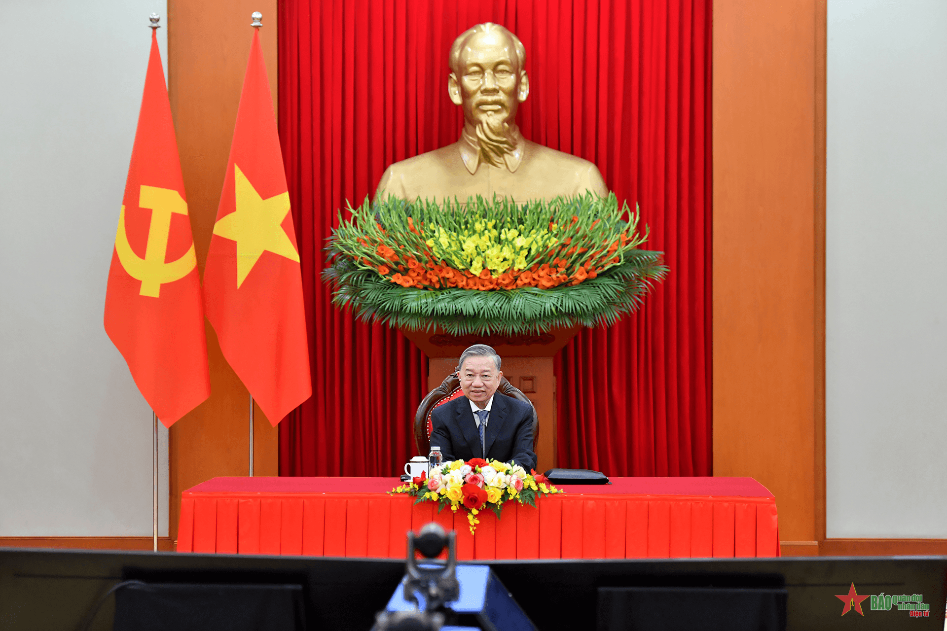 Tiếp tục gìn giữ, vun đắp và tăng cường quan hệ hữu nghị vĩ đại, đoàn kết đặc biệt, hợp tác toàn diện Việt Nam - Lào