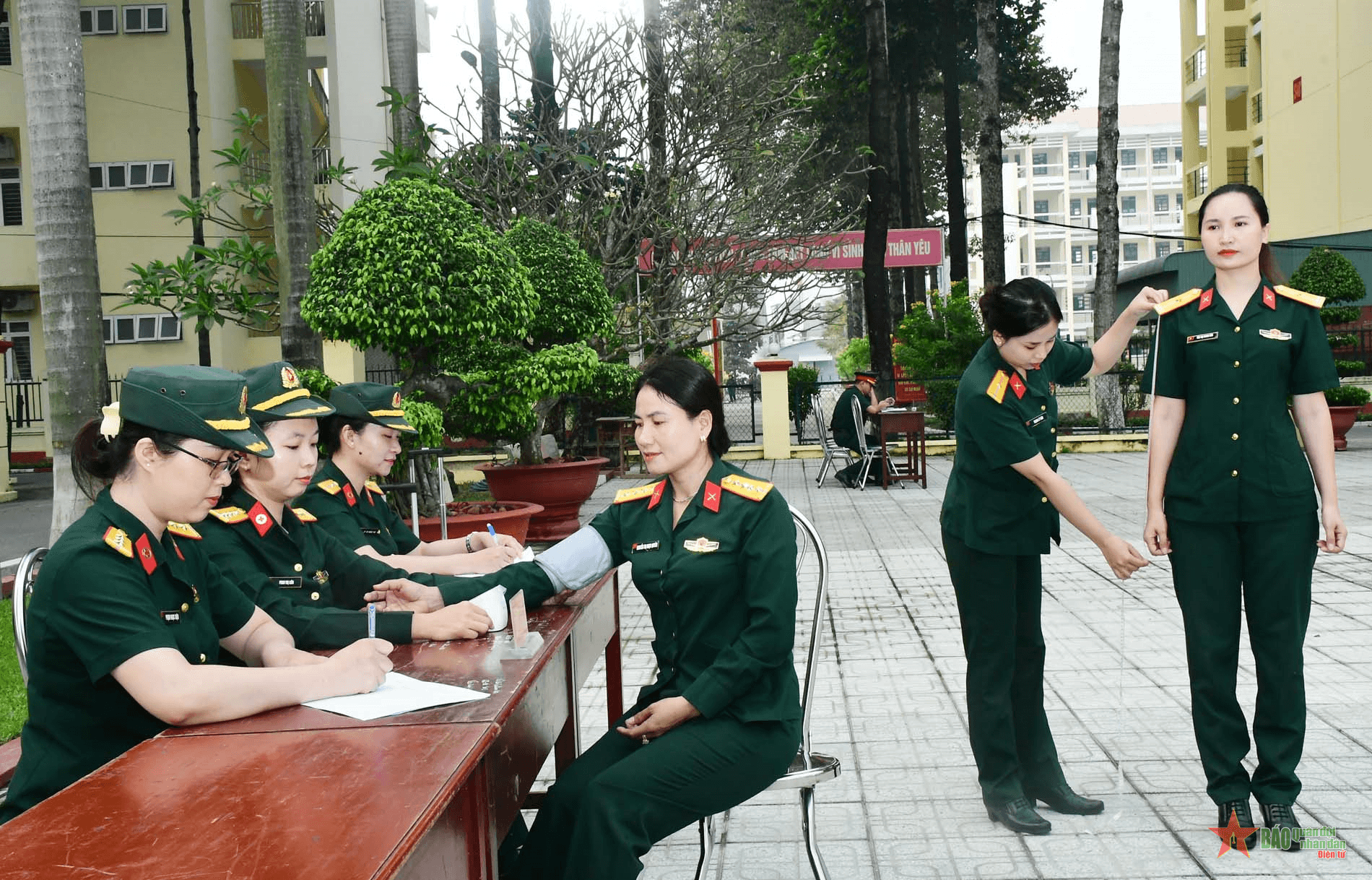 Trường Quân sự Quân khu 7 tiếp nhận, huấn luyện khối nữ chiến sĩ biệt động