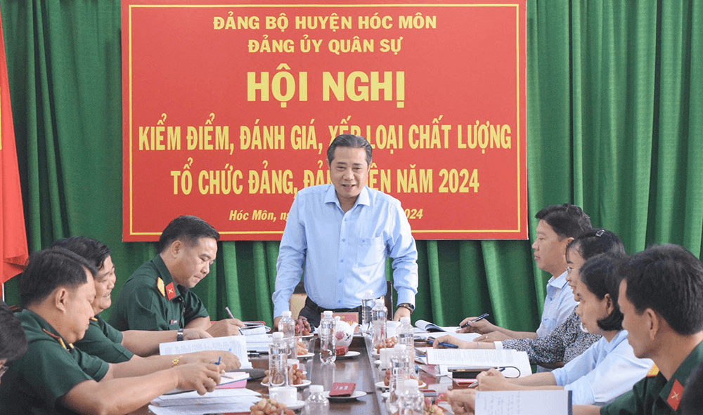 Lãnh đạo phát huy vai trò nòng cốt của LLVT địa phương