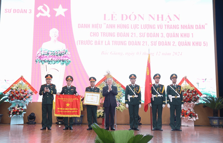 Trung đoàn 21 đón nhận danh hiệu Anh hùng Lực lượng vũ trang nhân dân