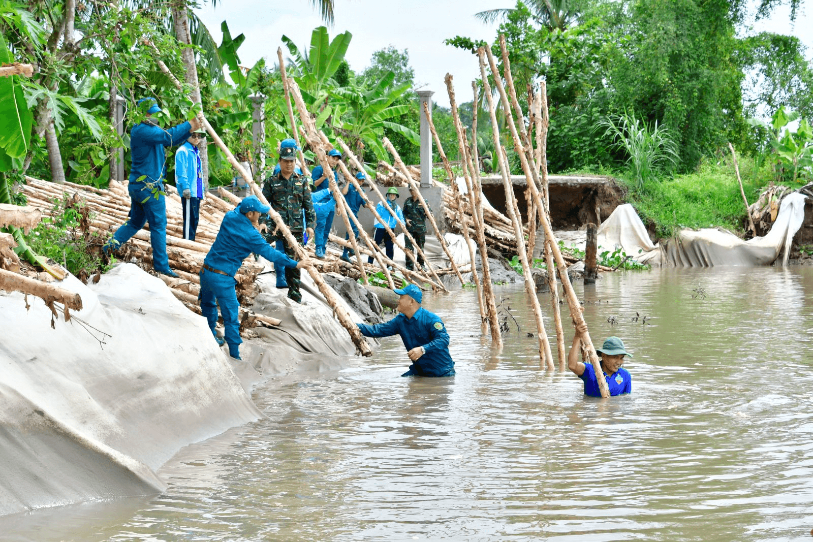 "Thực hiện quân với dân một ý chí” ở Quân khu 9 - Bài 3: Không ngừng chăm cho “chắc gốc, bền cây” (Tiếp theo và hết)