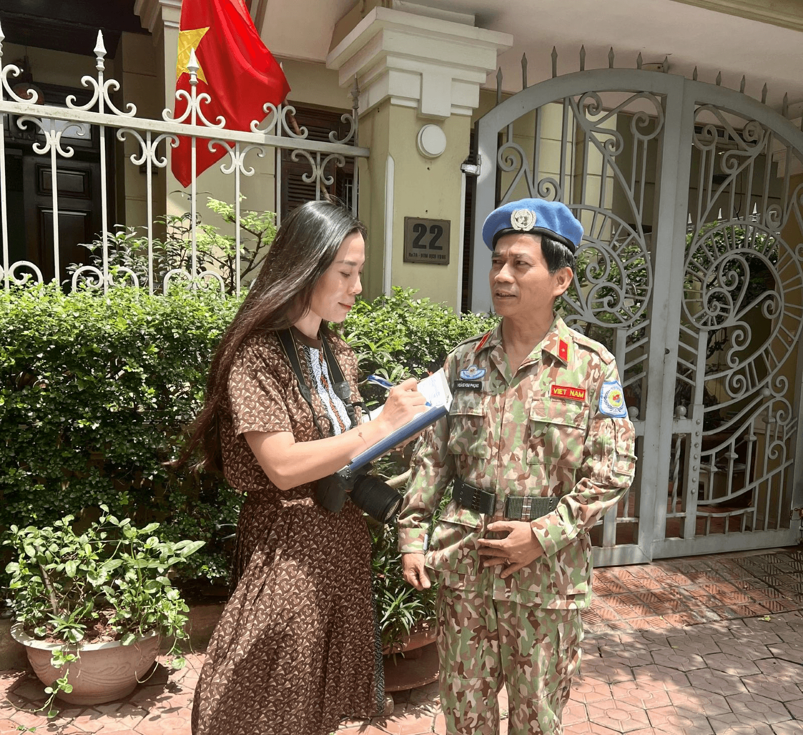 Những tấm gương bình dị mà cao quý: Thiếu tướng Hoàng Kim Phụng góp phần lan tỏa hình ảnh Bộ đội Cụ Hồ ra thế giới