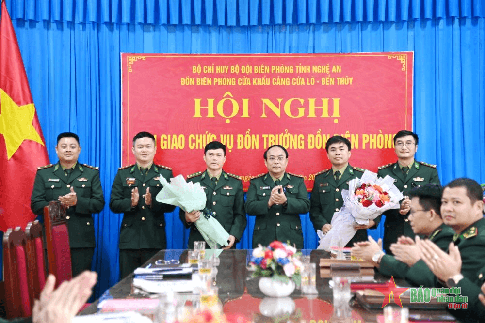 Bàn giao chức vụ Đồn trưởng Đồn Biên phòng cửa khẩu cảng Cửa Lò – Bến Thủy