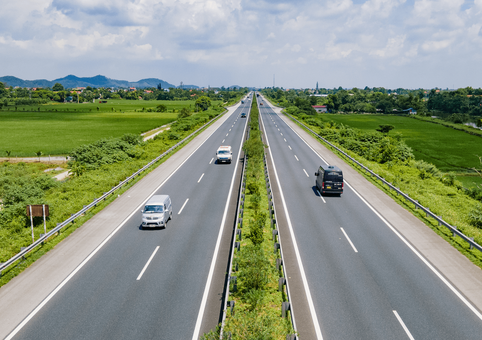 Phân luồng, tổ chức giao thông tạm thời trên cao tốc Cầu Giẽ - Ninh Bình qua đoạn đang thi công