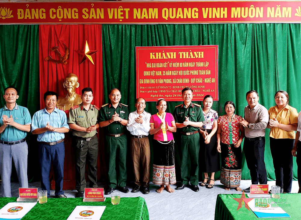 Bộ đội Công binh tích cực làm công tác dân vận
