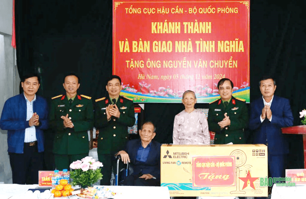 Tổng cục Hậu cần bàn giao Nhà tình nghĩa tặng gia đình chính sách tại tỉnh Hà Nam