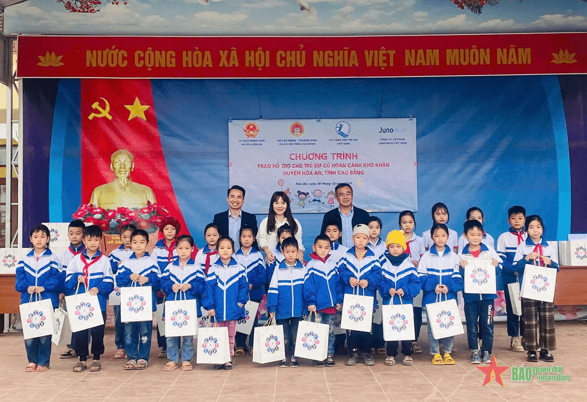 Quỹ Bảo trợ trẻ em Việt Nam hỗ trợ trẻ em có hoàn cảnh khó khăn huyện Hòa An, tỉnh Cao Bằng