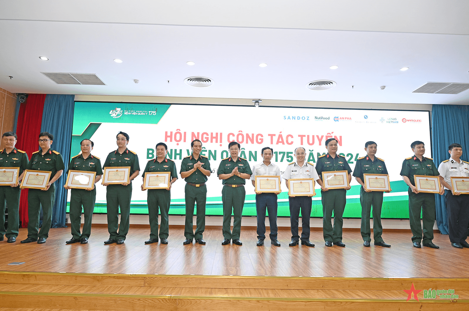 Xây dựng công tác tuyến mạnh để chăm sóc tốt sức khỏe bộ đội và nhân dân