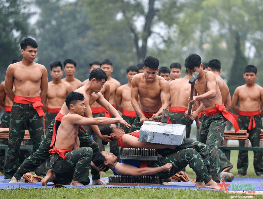Chính sách thu hút nguồn nhân lực chất lượng cao phục vụ Quân đội