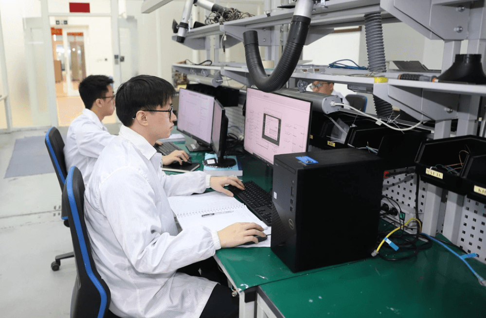 Đột phá nghiên cứu, chế tạo vũ khí công nghệ cao