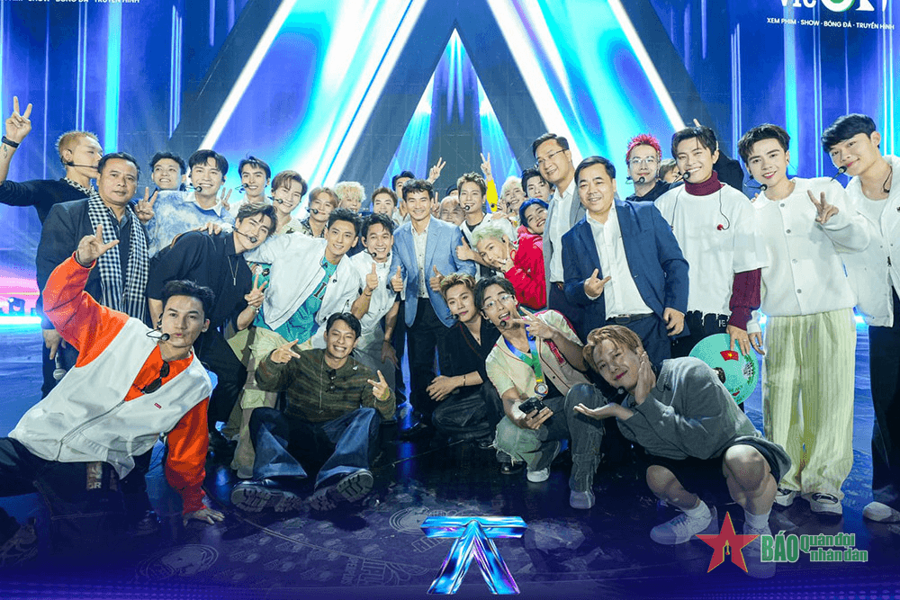 Sức “nóng” tràn ngập Anh trai say hi-Hà Nội concert 3 tại Sân vận động quốc gia Mỹ Đình