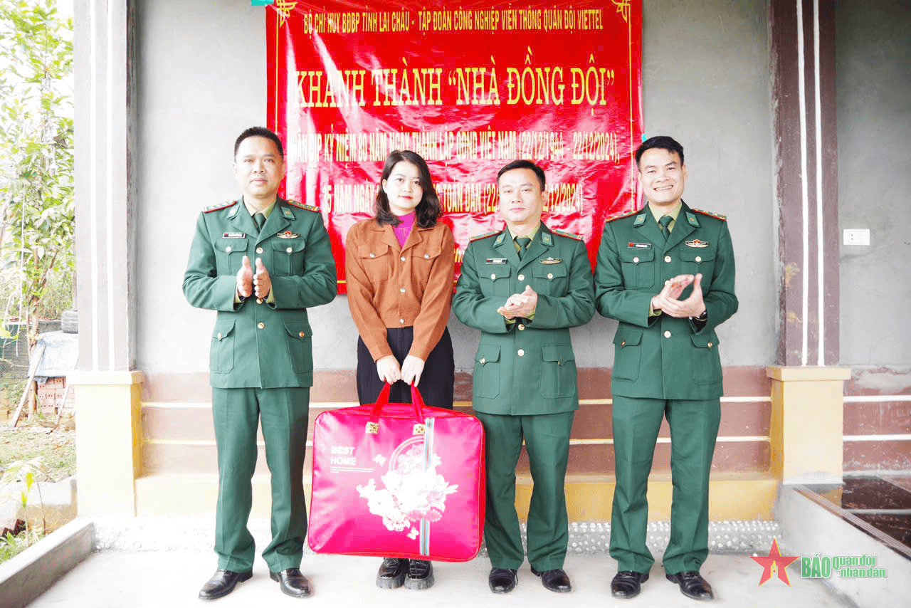 Bộ đội Biên phòng tỉnh Lai Châu bàn giao “Nhà đồng đội” tặng quân nhân có hoàn cảnh khó khăn
