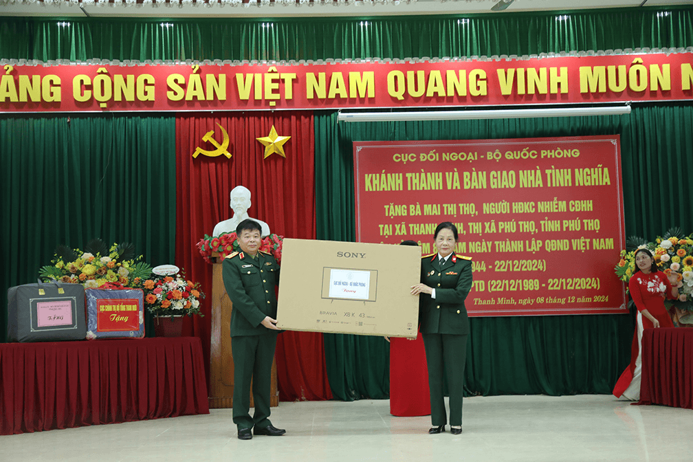 Cục Đối ngoại, Bộ Quốc phòng bàn giao nhà tình nghĩa tặng gia đình chính sách