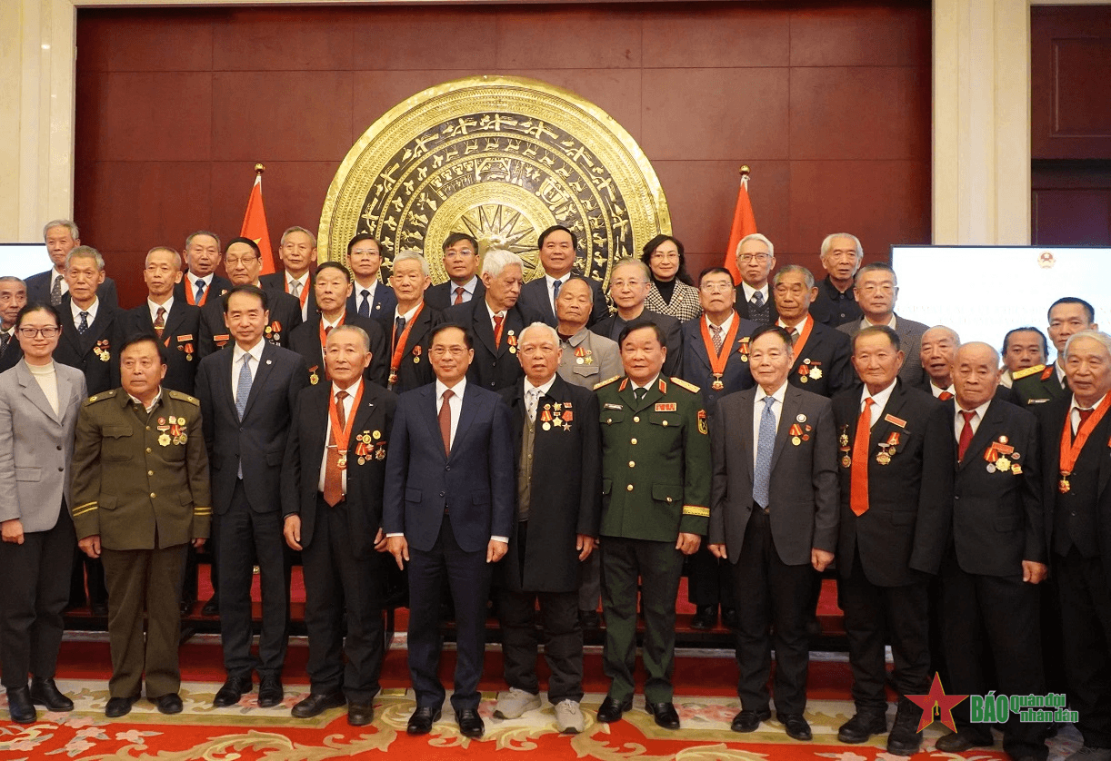 Bộ Quốc phòng Việt Nam tri ân các cựu chiến binh, chuyên gia Trung Quốc giúp cách mạng Việt Nam