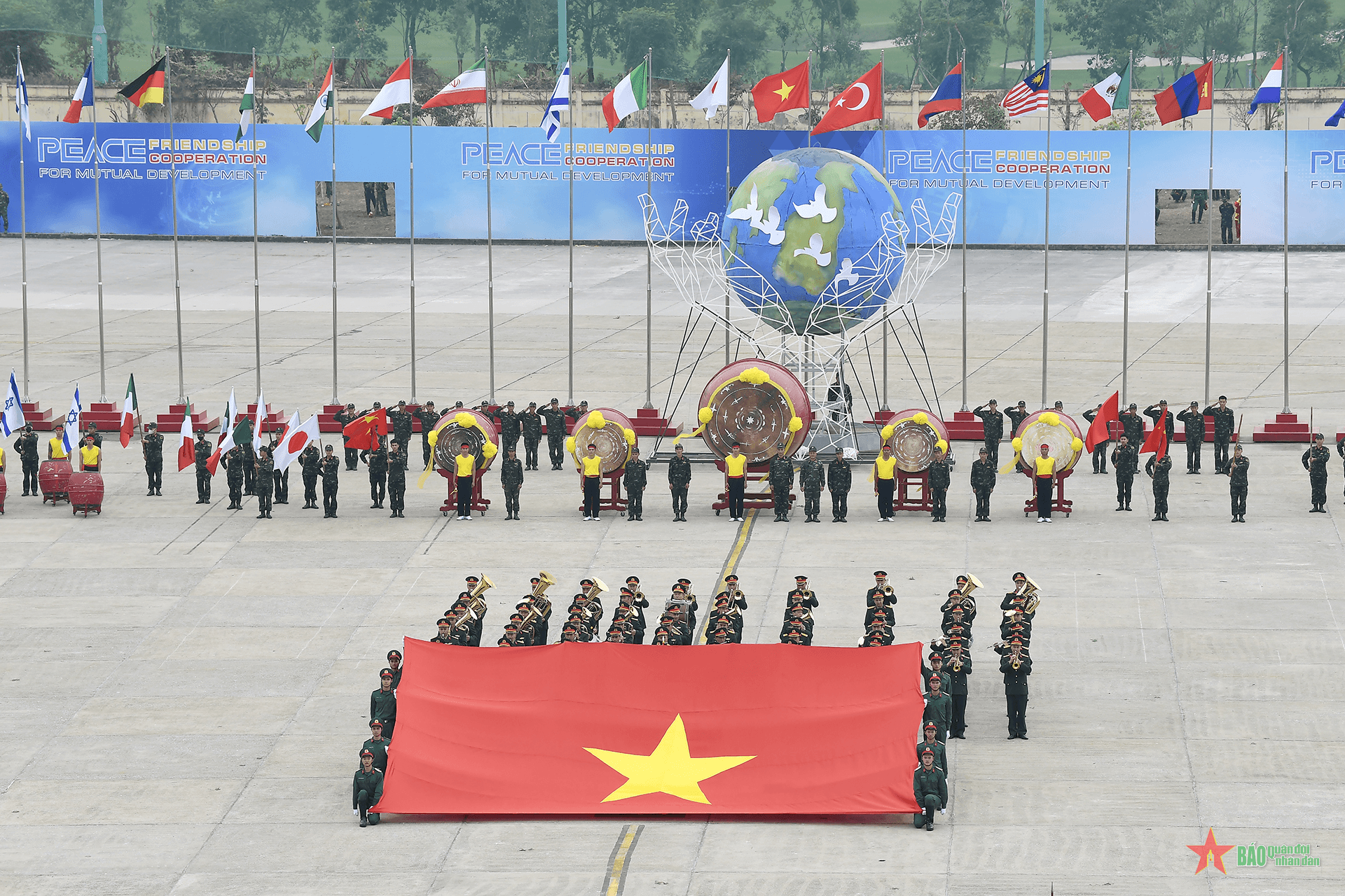 Chuẩn bị kỹ lưỡng cho lễ khai mạc Triển lãm Quốc phòng Quốc tế Việt Nam 2024