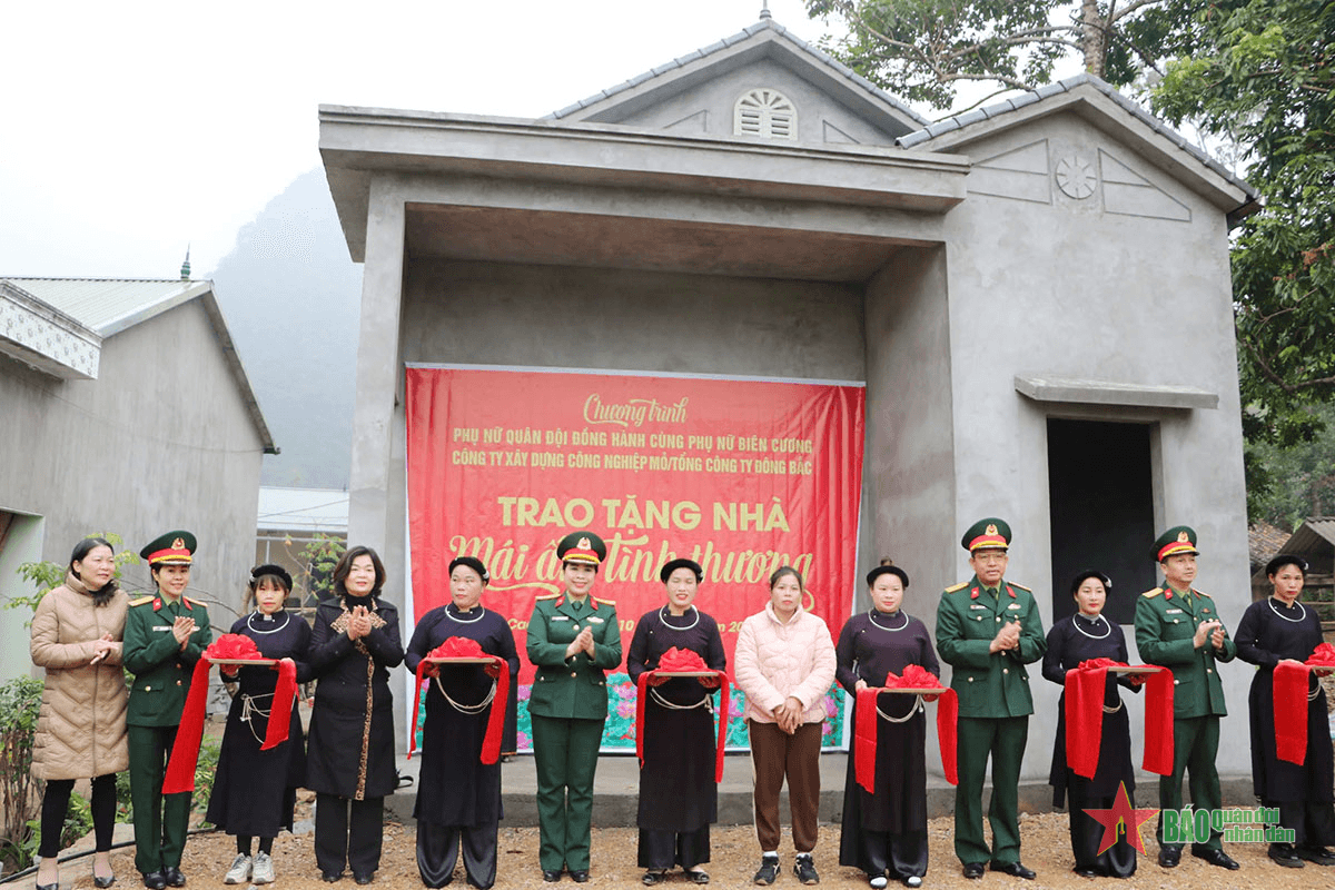 Phụ nữ Quân đội: Ấm tình quân dân nơi biên cương Cao Bằng