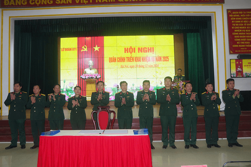 Lữ đoàn 971 hoàn thành thắng lợi nhiệm vụ vận chuyển cả thường xuyên và đột xuất