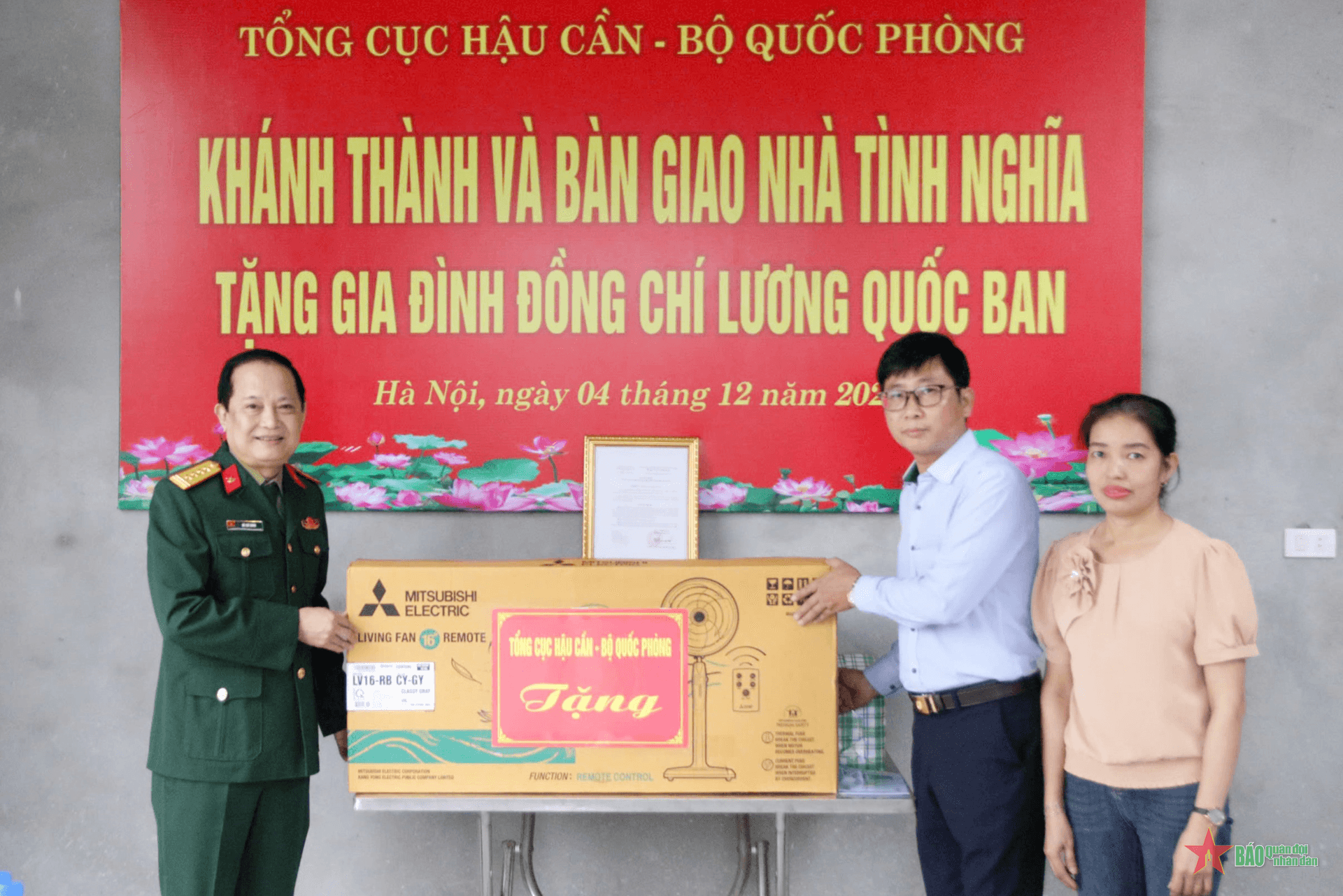 Những ngôi nhà ấm tình đồng đội